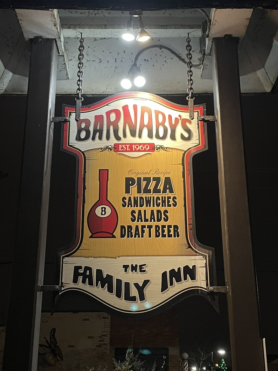 roundthebend574's tweet photo. Man oh man @Barnabys1 is calling my name!!! https://t.co/EXnKCodj4X