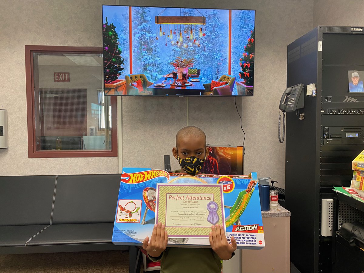 Huge SHOUTOUT! Congrats to Bradach’s 3rd grade student Jordan! Perfect Attendance Award Winner! Awesome!