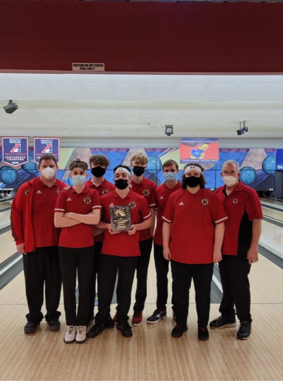 lhsbudget's tweet photo. Today LHS Boys Varsity Bowling won the Free State Invitational for the first time.

"There were 19 teams from Olathe, Shawnee-Mission, Topeka and Free State. We went into bracket play and beat free state in the championship," senior Josh King said.

Photo courtesy of LHS Bowling https://t.co/N3nOslKgs8