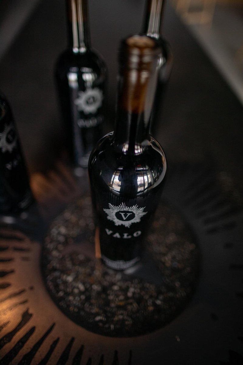 We have 2 for 1 tastings going on right now! This weekend, find your new favorite!