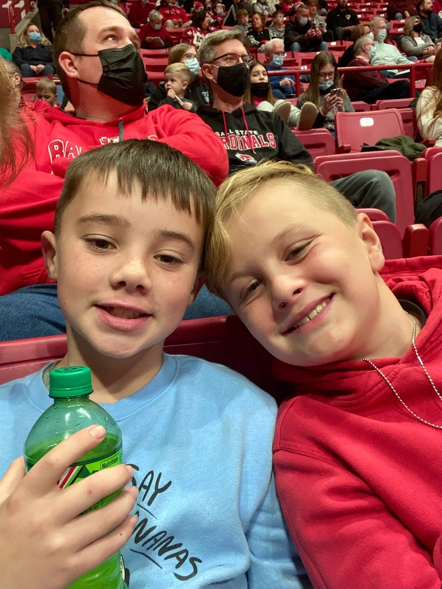 Bre0725's tweet photo. #chirpchirp #wefly https://t.co/ddPMGBue7t