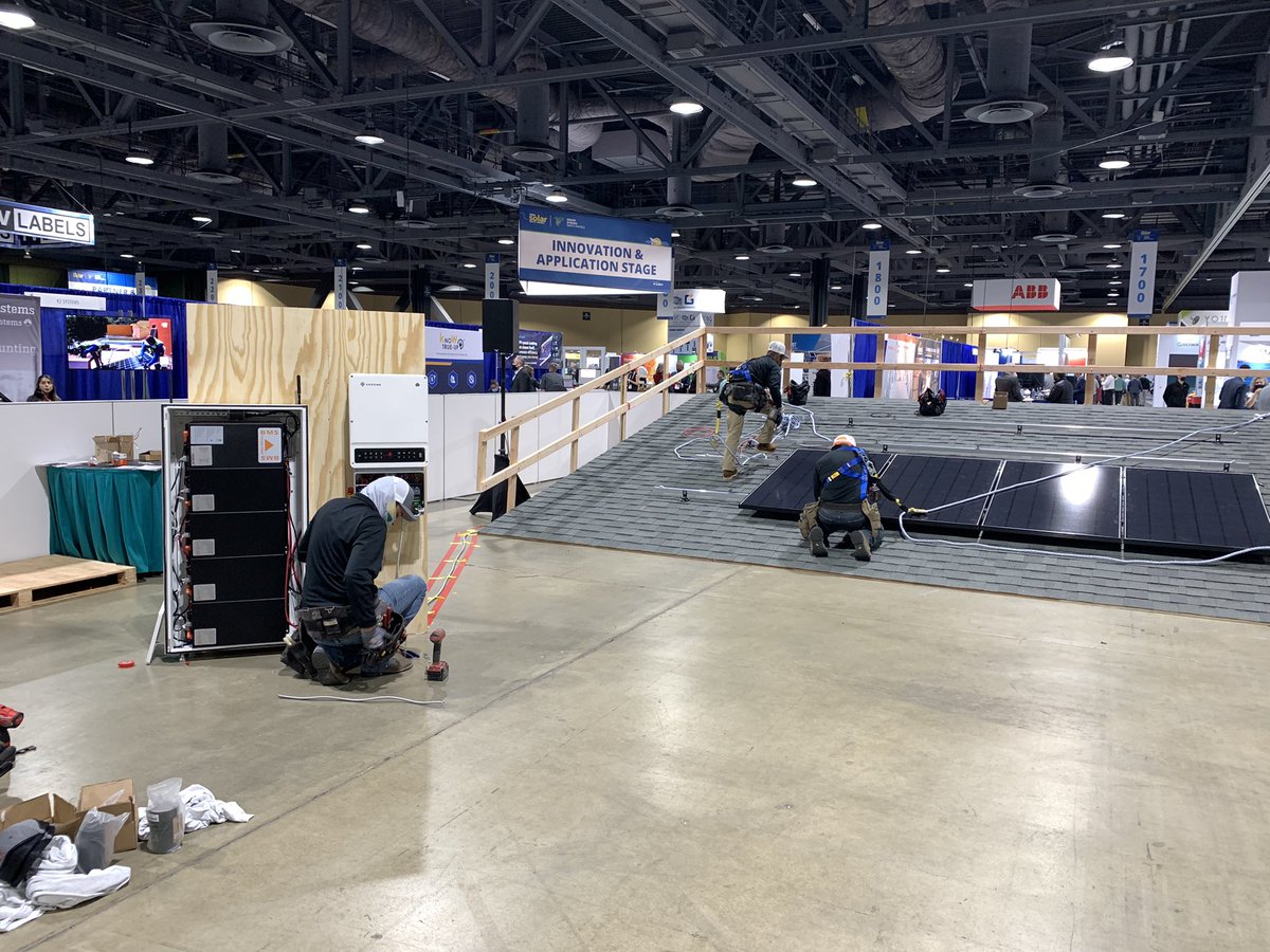 onearthjoe's tweet photo. Final competition for $10K #solargames reward at annual #isnaesna22 conference😊. https://t.co/9uJXoVj0Xe