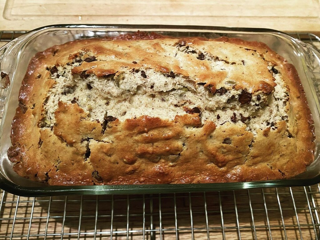 alice_wynn's tweet photo. Cannoli Pound Cake. #smittenkitchen #fridaynight #whatwouldpaulhollywoodsay https://t.co/qtZ40xMbn6 https://t.co/w5MzQljGiE