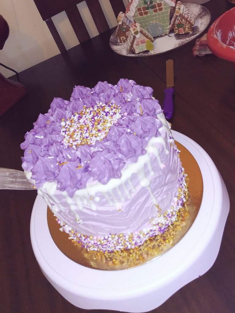 PastryJays's tweet photo. Another order is complete! Find me on Facebook to see if you are in my local area to place an order. #2weeknotice #follo4folloback #jayspastrycreations https://t.co/JpAxJMPwrG
