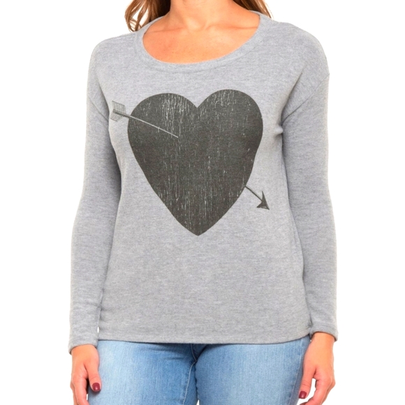 So good I had to share! Check out all the items I'm loving on <a href="/Poshmarkapp/">Poshmark</a> from <a href="/Phluffhead1/">Phluffhead</a> #poshmark #fashion #style #shopmycloset #thepioneerwoman #vintagevillage #chaser: posh.mk/LDvqPmjTumb