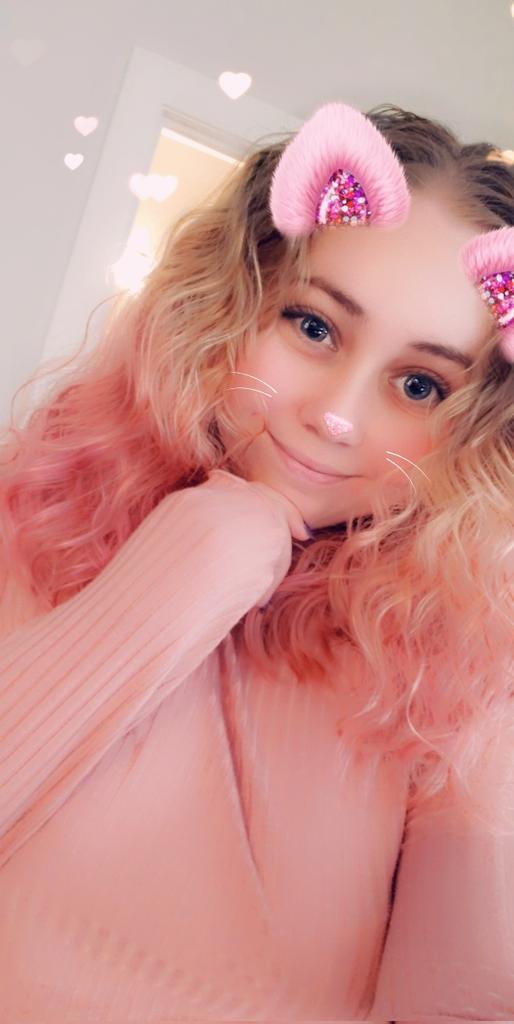 Mayhem769's tweet photo. I like when my hair is all curly 🥰 https://t.co/F8GnEsk7ti
