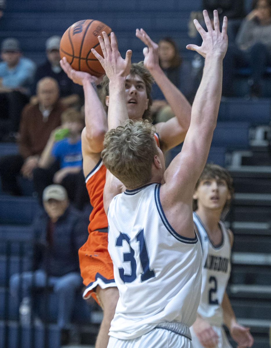 BHCSports's tweet photo. The Union Bears won that Mountain 7 District boys basketball matchup with short-handed Abingdon on Thursday night:

https://t.co/szAO7trypl https://t.co/hOygQsgaG5