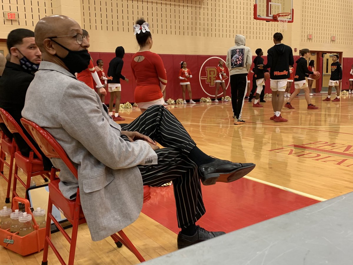 mwhiteburgh's tweet image. In these days now of just about all coaches in quarter zips and sneakers, don’t see attire like this any more. And I love it. Especially striped pants. Tremendous. 
Here’s to Kiski Area assistant Richard Smith. Father of head coach Corey.