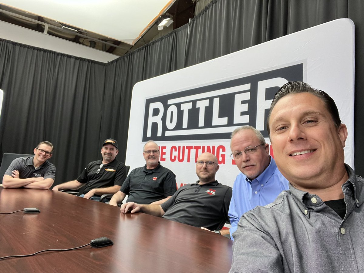 WFOJoe's tweet photo. Had a great day with these gentlemen. Thanks to @SealTotal and everyone else who made it happen! #EnginePerformanceExpo https://t.co/lXqJuxMJVe