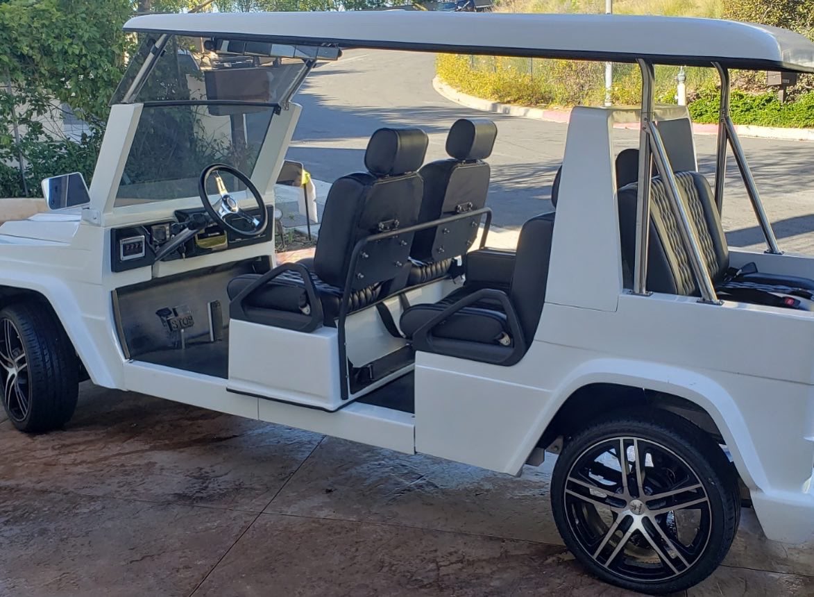 ParkPlaceCali's tweet photo. Merry New Year!! E Wagon Limo 6-seat. 2022 models available by order. Pre-owned available for immediate delivery. We Ship Anywhere 》》 Goto https://t.co/bdRJsEneoa or Call Us Today (818) 815-9713.

 #California #USA #SantaMonica #VeniceBeach #Malibu #BeverlyHills #Hollywood https://t.co/2kInkeIrnh