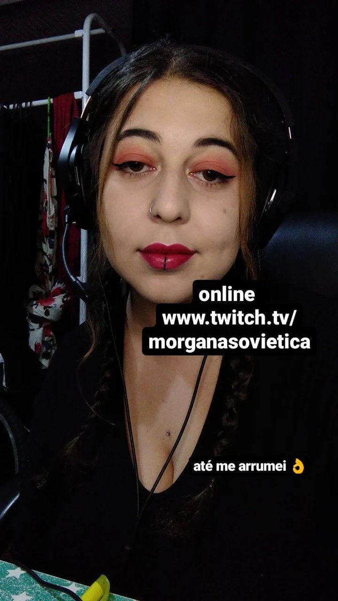 morgsovietilol's tweet photo. https://t.co/k7zdRT3Fdf acho q fazia uns 2 anos q eu n botava uma base na cara 👌 https://t.co/Cx7BNvNbNH