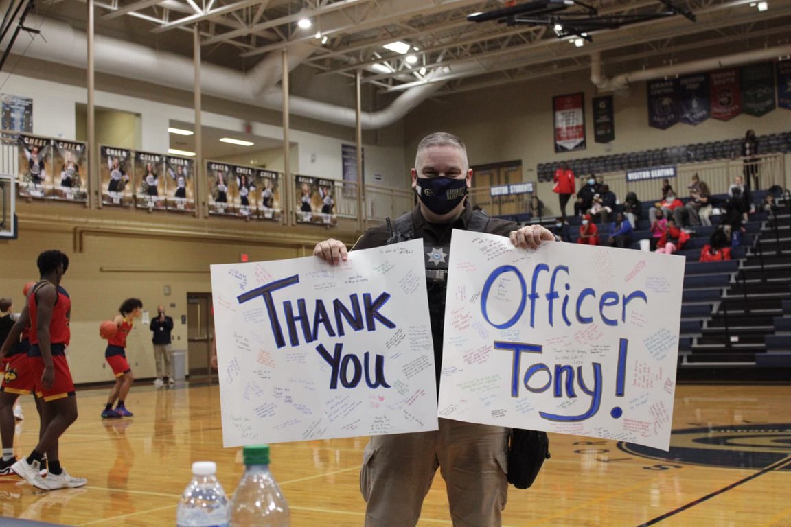 ElkhornPS_ESHS's tweet photo. Thank you, Tony! In honor of National School Resource Officer Day, our very own SRO, Deputy Tony Ramaeker, was recognized for all he does to keep our school safe!  #EPSAchieves https://t.co/olZVrIq5LZ