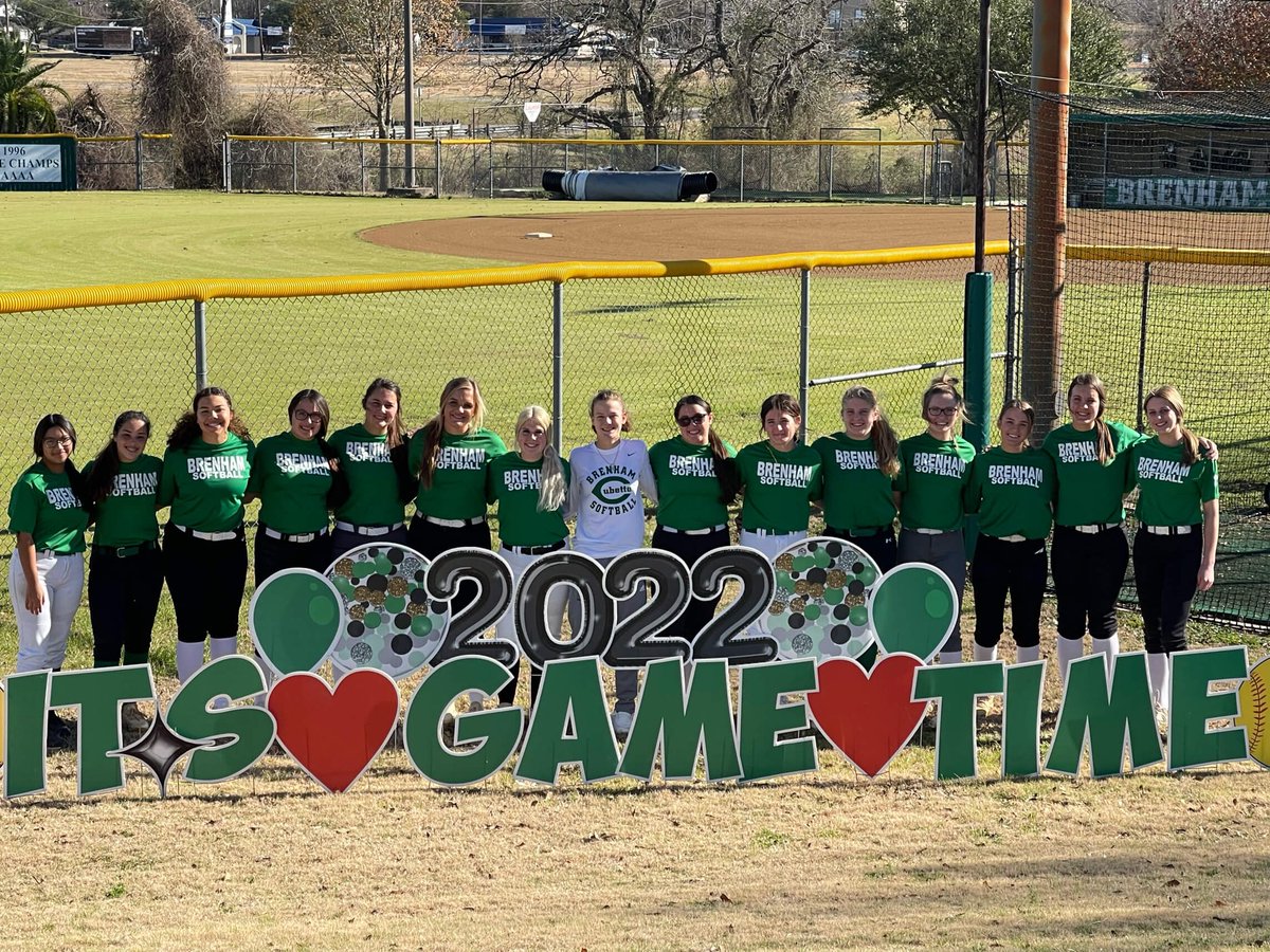 BrenhamSB's tweet photo. The excitement and anticipation of the first day of season is like no other! They worked hard today and excited to see what this season has in store for us! #2022wewill #bewhereyourfeetare #teamisbetterthanme #bestparentsupport #greatdaytobeacubette https://t.co/m13ue68UKC