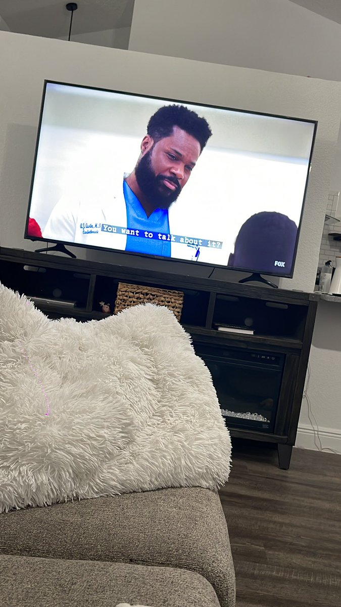 Day 6 of being sick. <a href="/ResidentFOX/">The Resident</a> for the win 🎉👏🏾 #resident #FridayNight