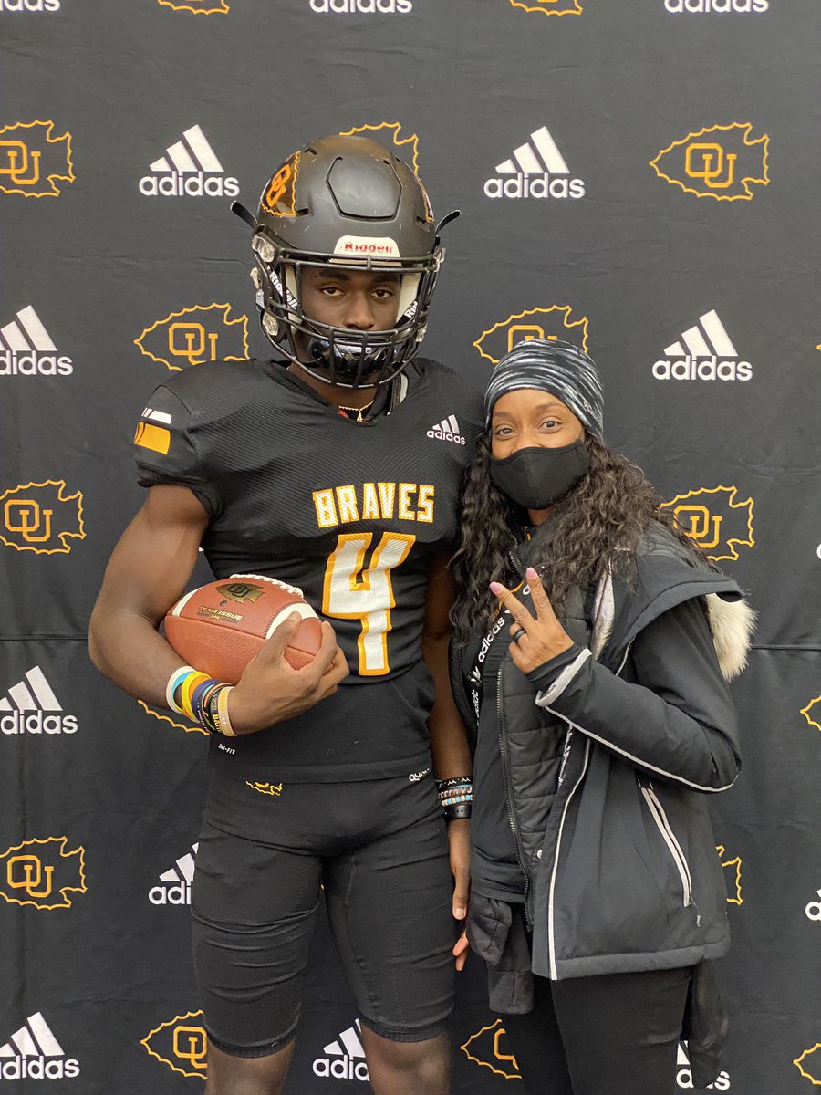 Had a great official visit at Ottawa University, huge thanks to the coaching staff for the hospitality! <a href="/CoachNickDavis/">Nick Davis</a> <a href="/WesCoomes/">Wes Coomes</a> <a href="/CoachHennes/">Tyler Hennes</a>