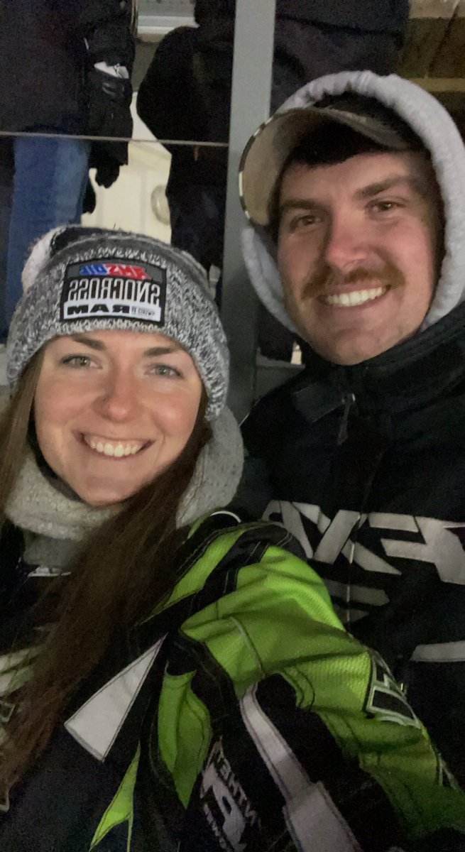 rihefel_43's tweet photo. Cheering on #teamarticcat from the stands in Dubuque tonight!! #polariswatchparty @snocross https://t.co/VP1mehriIC