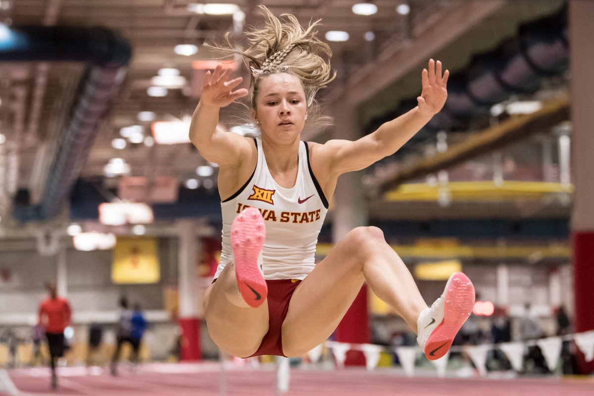 CycloneTrackXC's tweet photo. Women's Long Jump | Sydney Willits is on to the final! She is fifth with three jumps coming, best so far of 18-3 3/4 (5.58m).

#CycloneSZN #RunJumpThrow4ISU https://t.co/29K9NicKYw