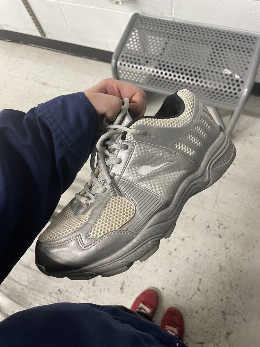 ucgroupiee's tweet image. crazy ass logo, felt scared even touching them 😭😭