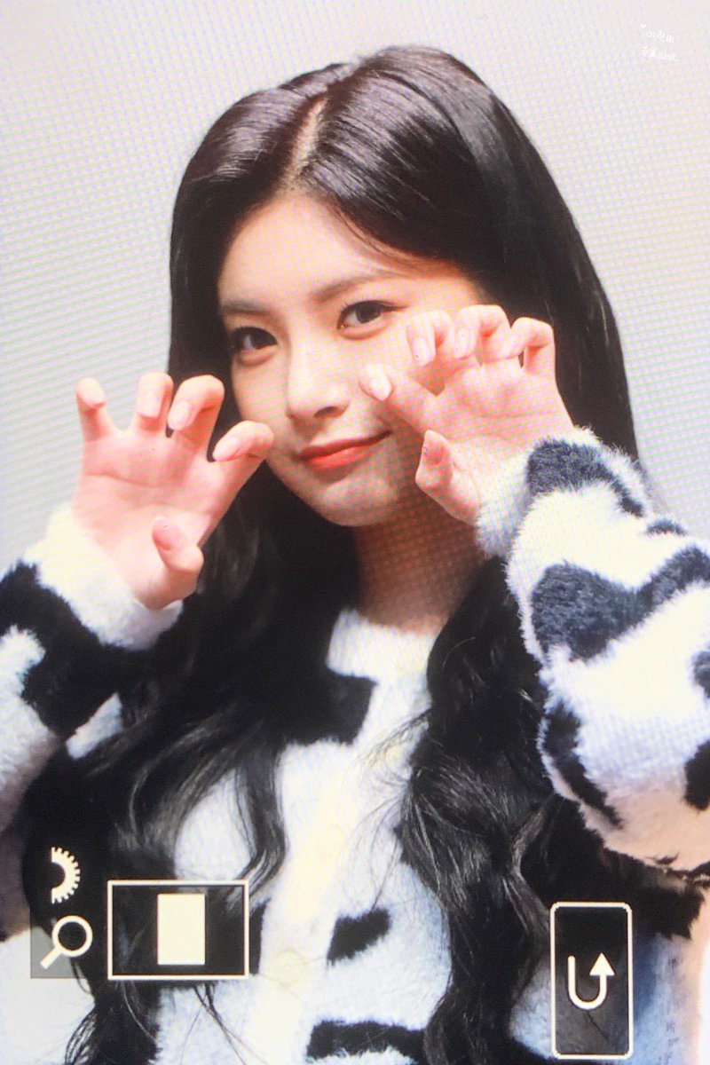 Altair1229's tweet image. 220115 팬싸 프리뷰 

#이런 #왕이런 #王怡人 #YIREN
#EVERGLOW #에버글로우