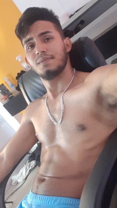 Trasmitiendo b&uacute;scame  https://t.co/85qGEOUyuw https://t.co/WQKFqhSjyn<a href="/tag/muscle"class="tags"><span>#muscle</span></a><a href="/tag/latinos"class="tags"><span>#latinos</span></a><a href="/tag/hairy"class="tags"><span>#hairy</span></a>