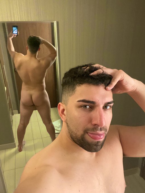 RT if you want some ass rn 🍑 https://t.co/dZgmIQqkMz