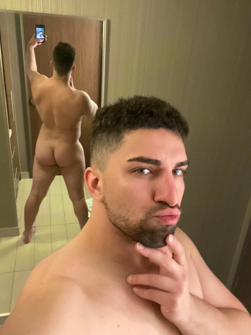 RT if you want some ass rn 🍑 https://t.co/dZgmIQqkMz