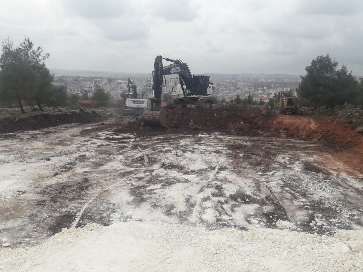 Haliliye Sadun Paşa Bulvarı'nda, Karaköprü 102. Cadde'de yol genişletme ve yeni yol açma çalışmalarımız devam ediyor🚧 

Şehir merkezinde daha konforlu yollar ve yeni rotalar oluşturuyoruz.