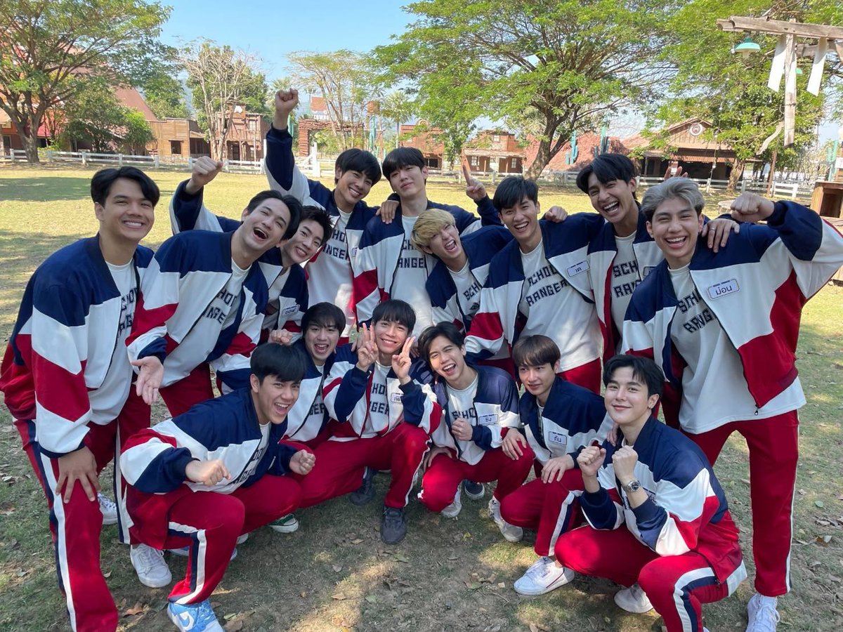 mond_tanutchai's tweet photo. พวกผมมากันเยอะนะครับบ #รถโรงเรียนSchoolRangers https://t.co/mpCXojj3tt