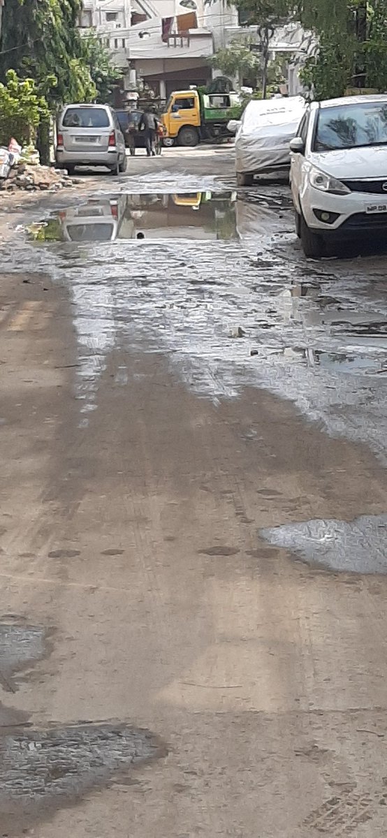 Rituraksha's tweet photo. Mein indore mein mahalaxmi Nagar ward no 37 zone 8 ki niwasi hu 
Humari gali me jab se cemented road bani h tabhi se vaha paani bharta h 
Iske liye mein 311 pe regular complaint  kr rhi thi 
Aur mujhe indore 311 se bock kr diya gya 
@Ramesh_Mendola 
@Indore311App 
@Kelashvijay https://t.co/LptTkal0gH
