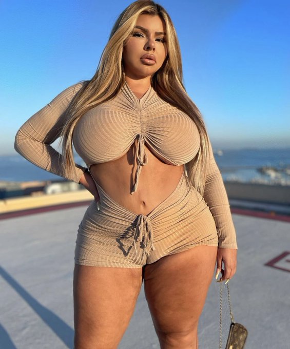 Watch shellraven's leaked NSFW photo on TwXstars