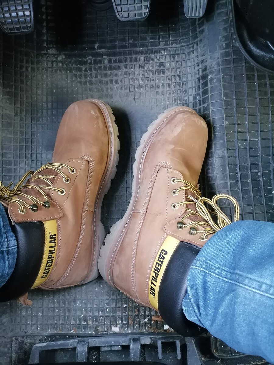 Botlarımı temizle it
#tekirdag #değirmenaltı #bot #footfetiş #FOOTFETİSH #ayakfetişi #ayakfetiş #pissing #hardswingr #Master #Corlu