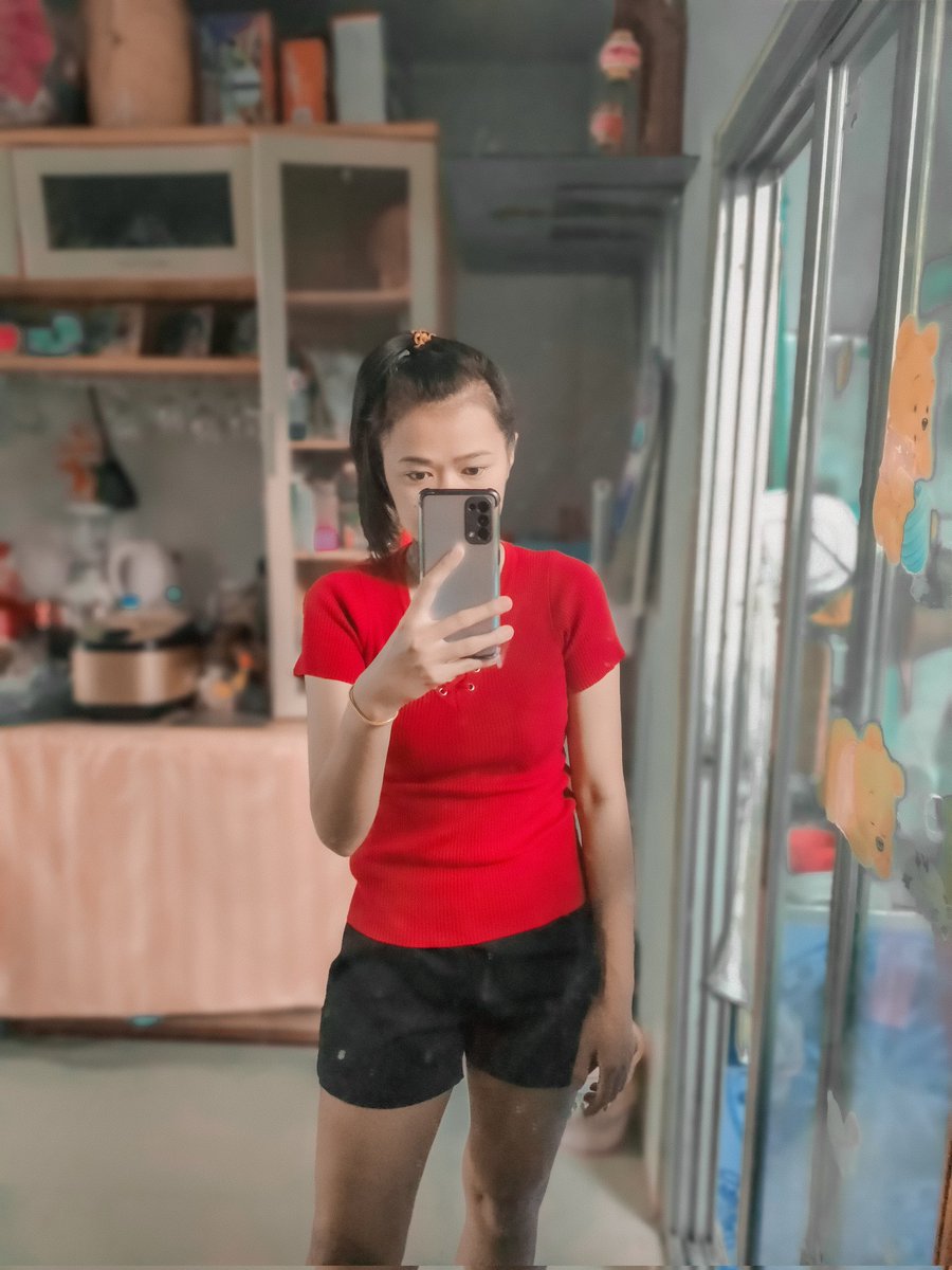 warai093's tweet photo. ชิวิตเรามันสั้น..เกินกว่าจะมานั่งเสียเวลาคำนวนแคลลอรี่ 🥰#แคปชั่น #แคปชั่นกวนตีน #แคปชั่นน่ารัก #แคปชั่นเสี่ยว #แคปชั่นตลก #ความรู้สึกของวันนี้ #แคปชั่น #แคปชั่นอ่อย  #แคปชั่นเด็ด #แคปชั่น #แคปชั่นเสี่ยว #แคปชั่นอ่อย #แคปชั่นกวนตีน #แคปชั่นฮา #แคปชั่นความรัก #แคปชั่นอ้วน https://t.co/cq6VmJ2lfc