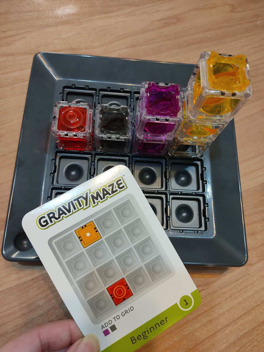 TSUTAYA12745841's tweet photo. ／
#ボードゲーム #ボドゲ
#GRAVITYMAZE
＼

以前紹介したコチラ、試してみましたよ〜✨
スタートからゴールまでのルートを
指定されたパーツの向きで作ります‼️

そう、ルールは超カンタン‼️‼️
でもガチガチ頭だと結構難しい🤣
頭が柔らかくなれるやつです♥

一人でも楽しめます💪💪 https://t.co/zT88pnLJHs