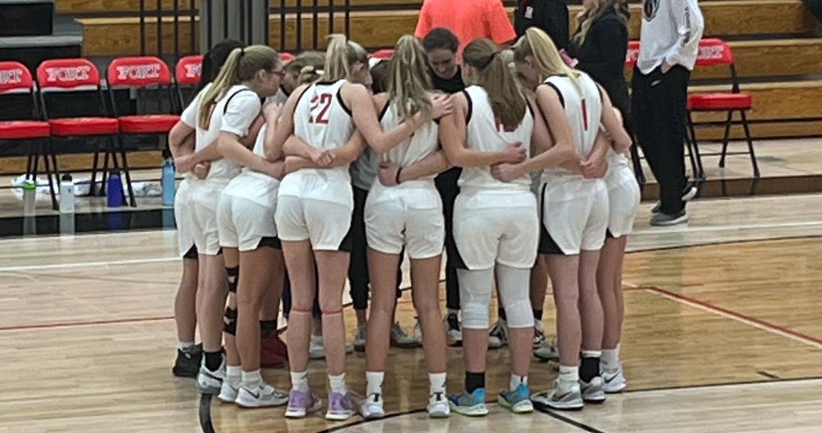 BlackhawksLady's tweet photo. More basketball this weekend! The HS Lady Blackhawks travel to Monroe on Saturday to take on Portage in the 2022 Badger Challenge. Game time is 12:40 and will be live streamed on @productions_w7 YouTube channel. Unfortunately, there is no JV game this year.
#falbb #1Fort #PTB https://t.co/MSKIJwrNFE