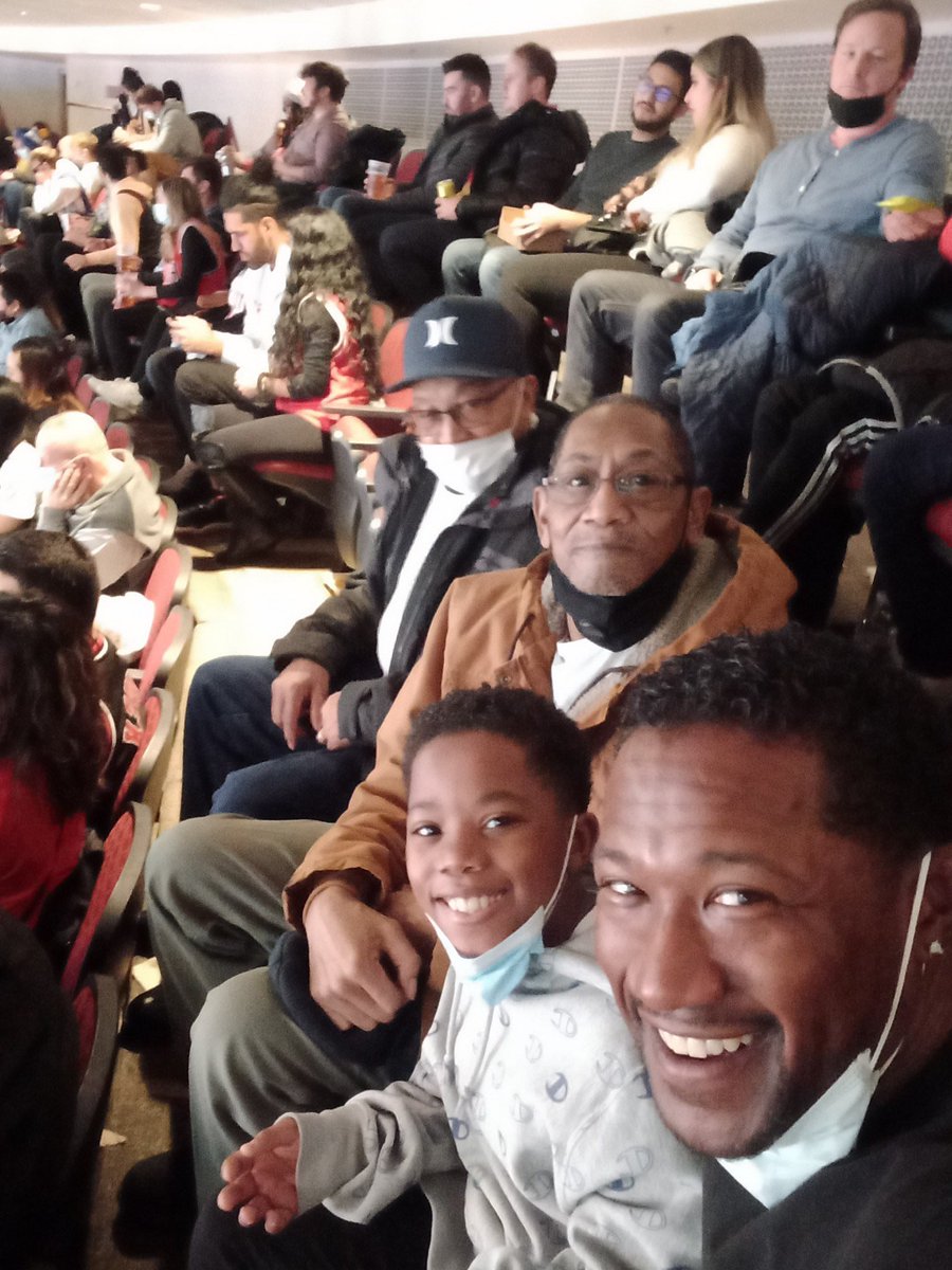 bigdenergyb's tweet image. #gobulls #bulls #perrequest