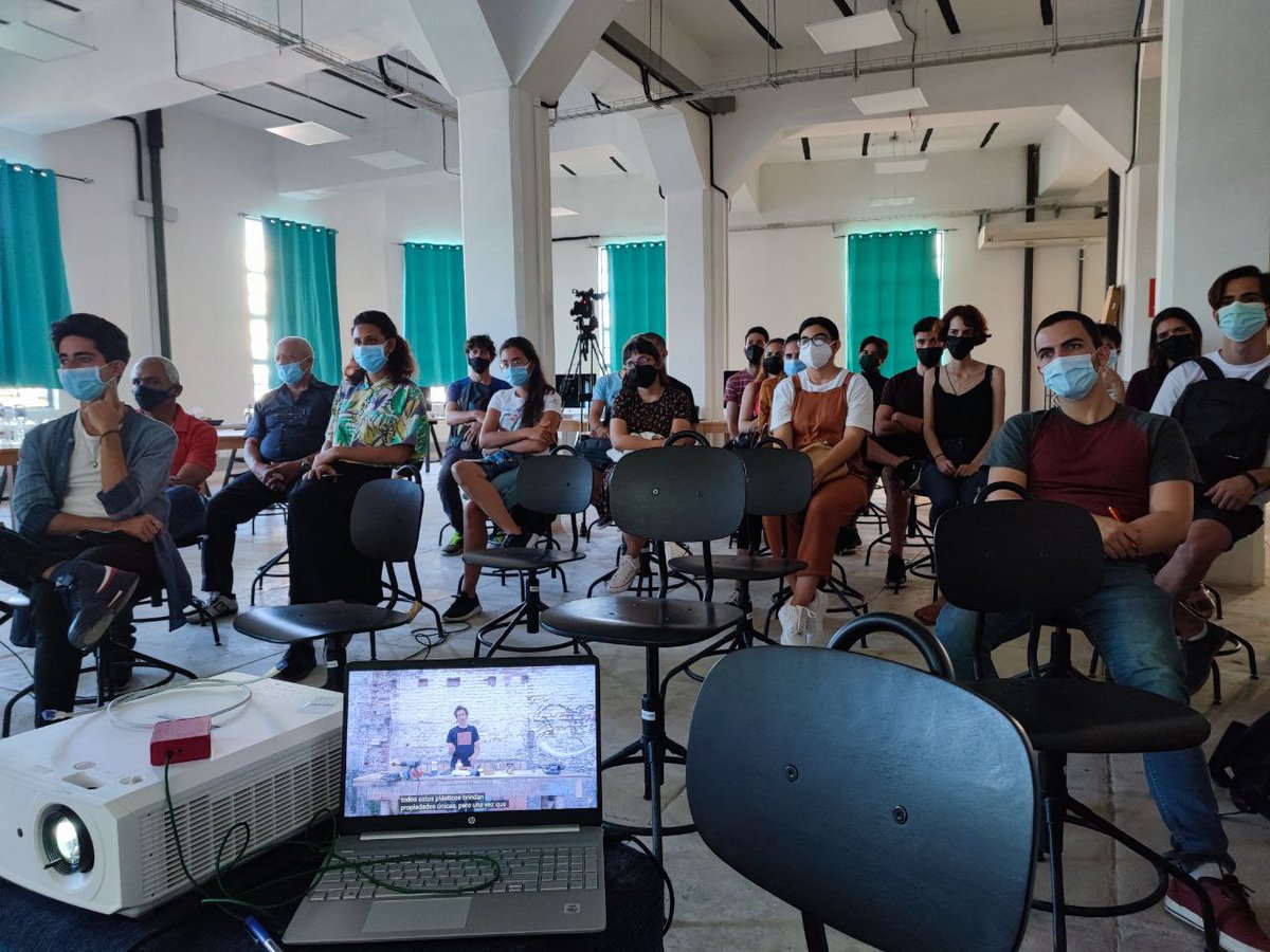 pplastichabana's tweet photo. Seguimos construyendo el conocimiento sobre el reciclaje del plástico ♻️, y esta vez ya en la segunda sesión "Plástico" del taller "La Introducción". Pero si no has ido no te preocupes, esto recién comienza 😏. https://t.co/PmbOfi7LlW