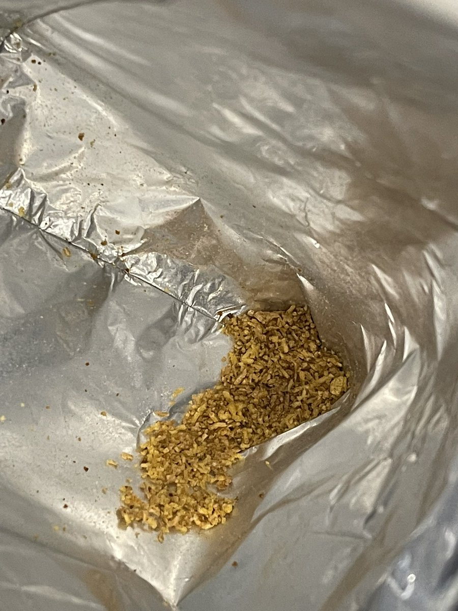 GNIKSINRETS's tweet photo. @GeneralMills This is whats left at the bottom of my Chex Mix bag. See those crumbs? You should be selling those by themselves as a breading, a salad seasoning etc U guys would b millionaires! U already are? Billionaires then! Now about my finders fee.. 😃 https://t.co/U6sw5LdSU4
