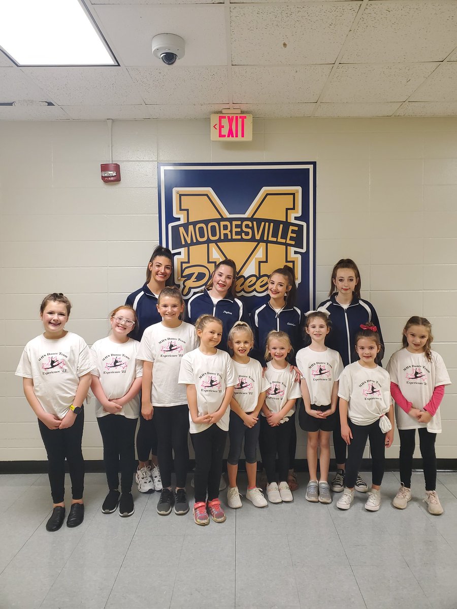 MooresvilleDT's tweet photo. #MHSDanceExperience Performance was a success!! #BeMore #PioneerDance #VarsityDance https://t.co/8SCamT6oZE
