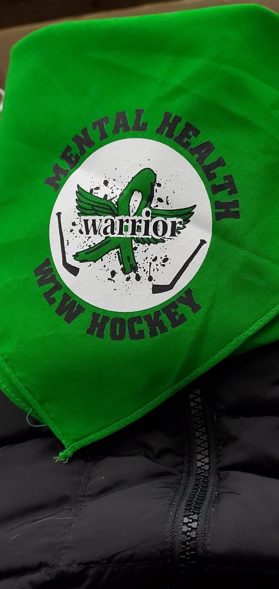 TammyRecruiting's tweet photo. #FridayNightIce Go Warriors! #GreenOutforMentalHealth @WLWAthletics https://t.co/rEUoNJr7sg
