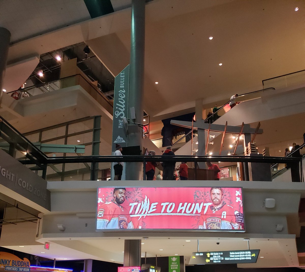 TamekaburkeH's tweet photo. Wooooo... @FlaPanthers #flalive #timetohunt #LetsGoCats🐾#hockey 🥅🏒 #enjoyedmyself https://t.co/vmG50vp4Kl