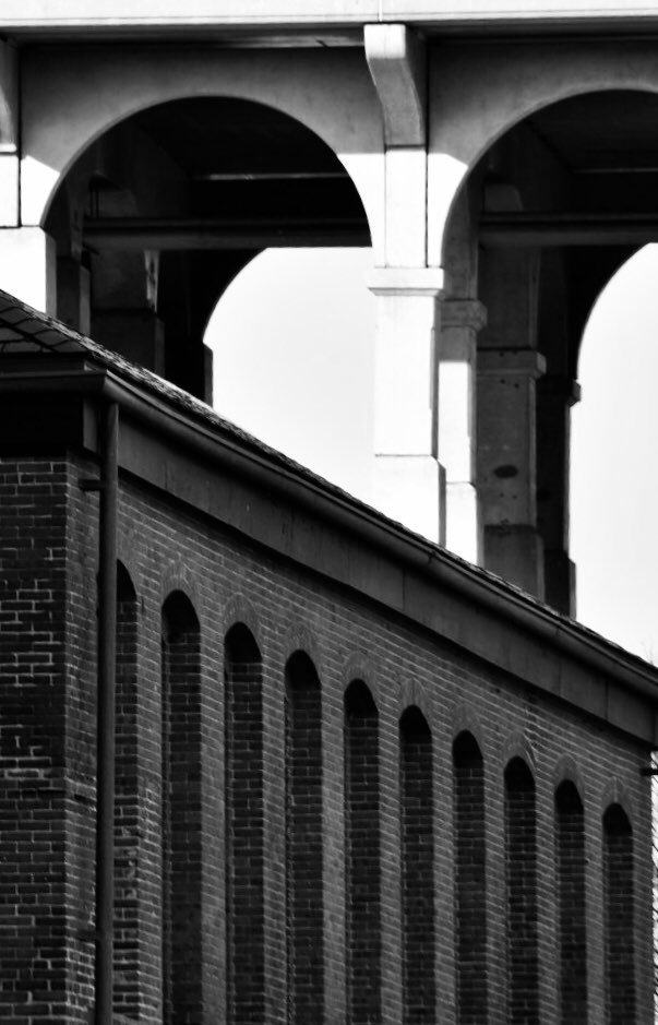 LoisKelly's tweet image. Seeing our town through a new lens. 
#AshtonViaduct #RhodeIsland #historicalarchitecture #risdCE