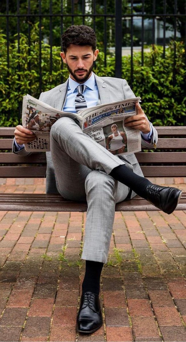 ArturRojCas's tweet photo. 🧦👖👔👨🏻‍💼👞 https://t.co/GNAbllDQp4
