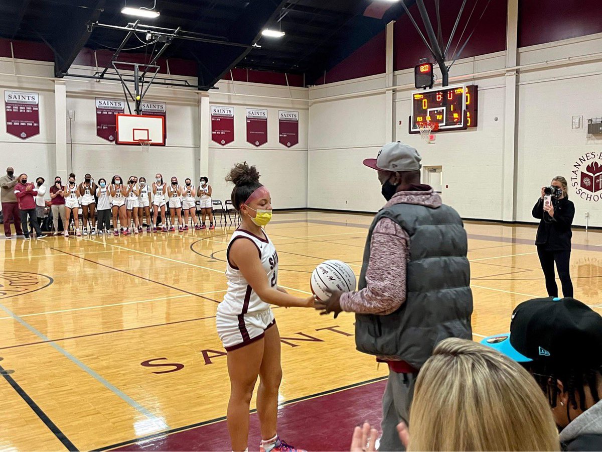 KymoraJohnson_'s tweet photo. 1,000 points, and *this* is my how &amp; my why…my TEAM🤞🏽

❤️absolutely nothing better❤️

#thankful https://t.co/57VCdku2ux