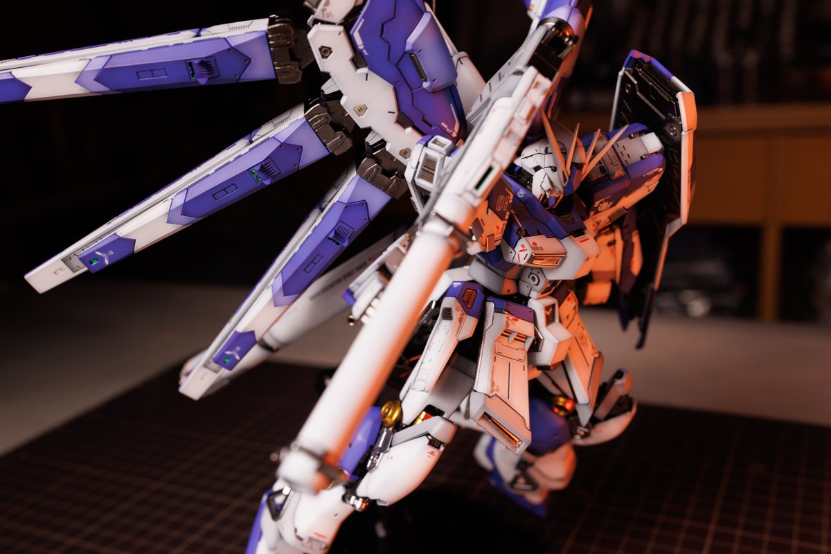 duckfly6's tweet photo. Rg Hi-ν Gundam full build 

👇👇👇YouTubeで制作動画を公開中👇👇👇
https://t.co/RqH7Df5hxm

👇👇👇寫真👇👇👇
https://t.co/ymXyGXrOwx

＃ガンプラ
#逆襲のシャア
#gunpla
#ガンダム
#ナイチンゲール
#gundam
#custombuild
#stayhome https://t.co/ymVS4Q2q23