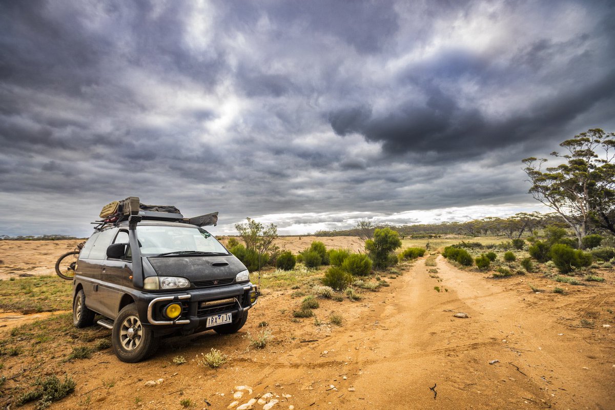 RT @allabroadau: Going off-road in our tiny mobile home.
#DelicaDays #mitsubishidelica #vanlife #lapofaustralia