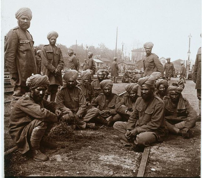 WeNeverForget84's tweet photo. ਬਾਰੇ ਸਤਿਕਾਰ ਵਧਿਆ ਹੈ।ਇਸ ਸੰਸਾਰ ਯੁਧ ਚ ਅਲਾਈਡ ਫੋਜ਼ਾਂ ਵਲੋਂ ਯੁੱਧ ਚ ਲੜਦੇ ਹੋਏ ਸਿਪਾਹੀ ਸਰਦਾਰ ਗੁੱਜਰ ਸਿੰਘ ਜੀ ਅੱਜ ਦੇ ਦਿਨ 12 ਜਨਵਰੀ, 1915 ਨੂੰ ਸ਼ਹੀਦ ਹੋ ਗਏ ਸਨ।ਸਿਖਾਂ ਦੀ ਸੂਰਬੀਰਤਾ ਕਾਰਨ ਇਹ ਯੁੱਧ ਜਿਤਿਆ ਗਿਆ ਸੀ।
#Sikh #sovereignty #Khalistani #sikhsovereignty #sovereignpunjab #sovereignblood #Punjab https://t.co/GCYtUNnDXv