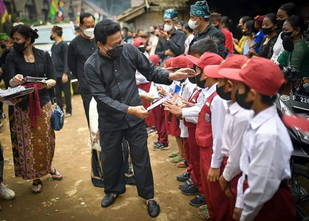 MahudinSt's tweet photo. #SewinduUUDesa
Percaya Desa, Desa Bisa
@jokowi 
@halimiskandarnu
@Kemendespdtt
@malik_haramain
@imansyukri
@taufikmadjid71
@azzameldzikrie 
@tppkemendes 
@DodiShawana 
@Thawaf4 https://t.co/T8ZshrwQEE