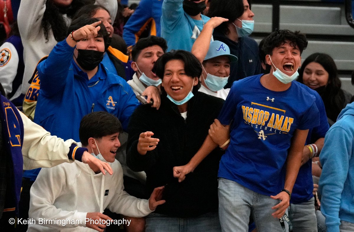 photowkb's tweet photo. Bishop Amat takes on St. Paul during a prep basketball game at Bishop Amat High School. @cifss #cifss #bishopamat #stpaul #basketball #photography @SGVNSports https://t.co/qpsab22O0j