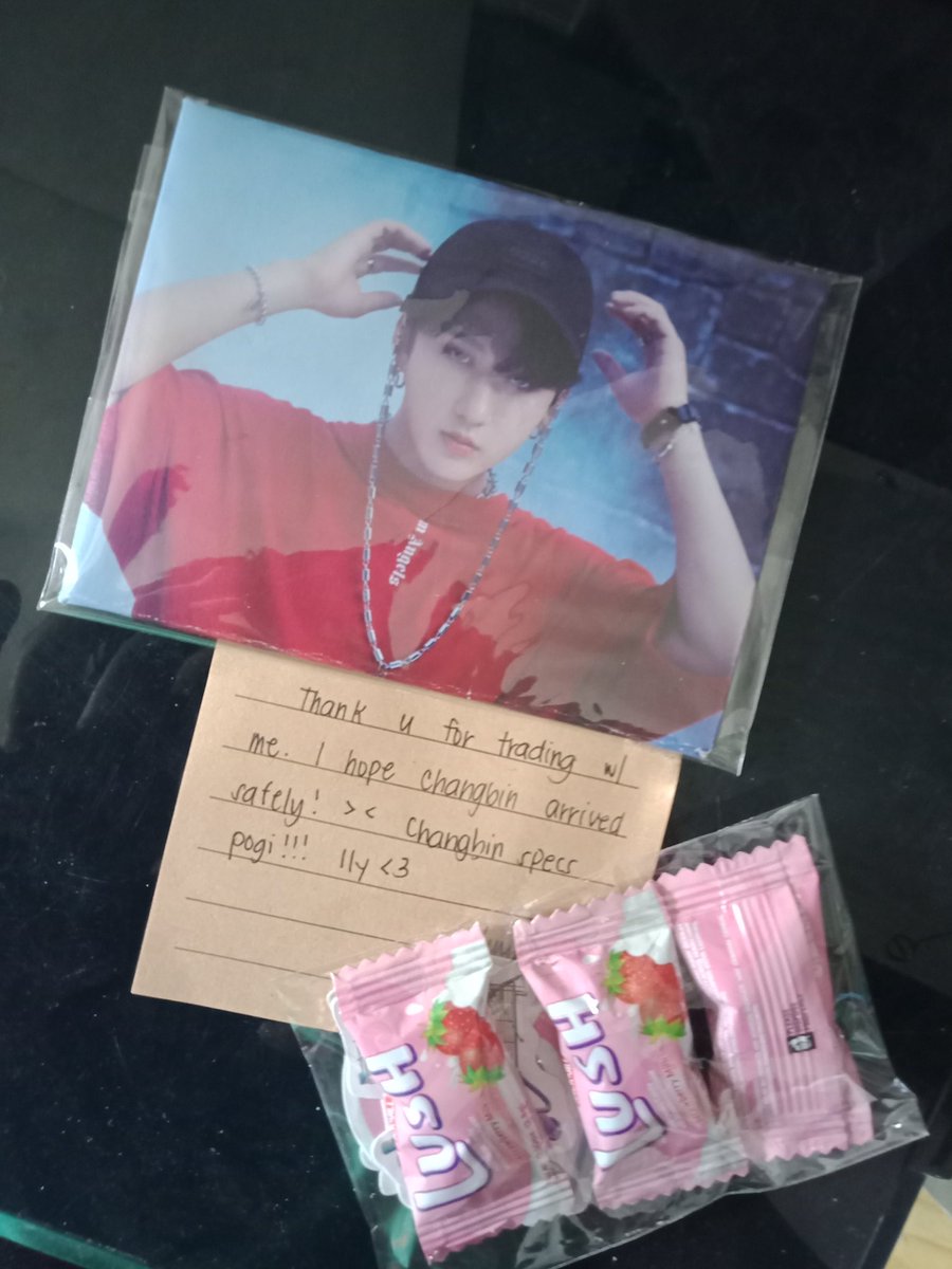 hyunjindaeyo's tweet photo. 💌 #leviemail
latest trade for this year from @itskzcart  💖. Thank you at pinauwi mo sa akin cb glitter pc safely ㅠㅠ. More trade and budol to come to us hahaha
#fromitskz https://t.co/eGJwtErftg