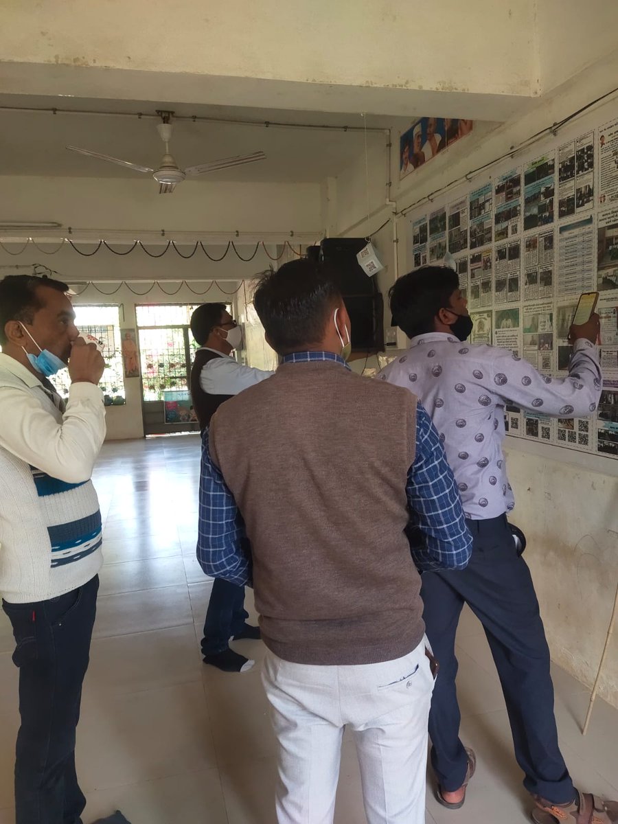 BorSchool's tweet photo. કુંભરવાડી પ્રા. શાળા સ્ટાફ દ્વારા બોર પ્રાથમિક શાળા  ની મુલાકાત.... https://t.co/Xf0mrBkf9c
